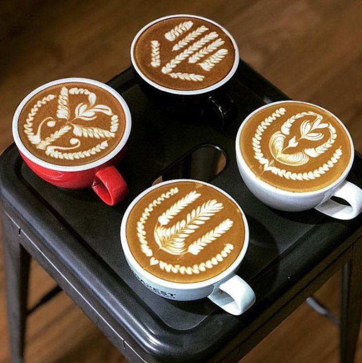 CoffeeMaster42's tweet photo. #GM #HelloWorld !! Happy #Wednesday everybody ‼️❤️☕️ https://t.co/5vgmoE6iKb
