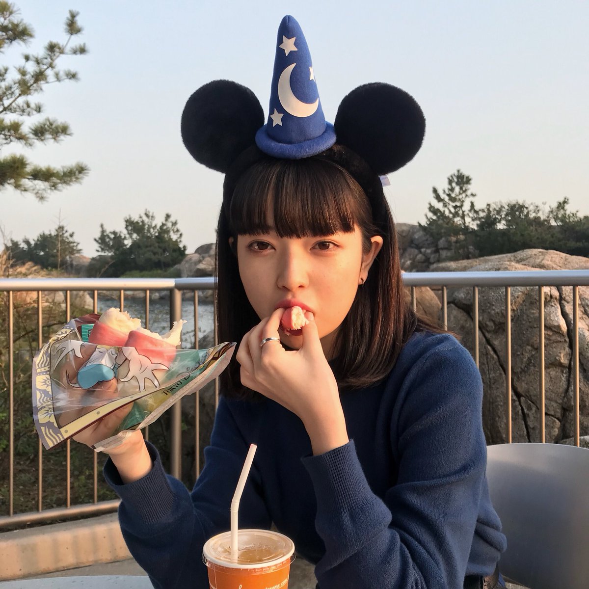 mei_tnk's tweet photo. 夢の国の食べ物は0カロリーなので😅 https://t.co/KxTbuYVvk2