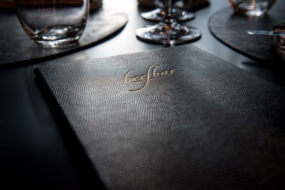 RobertoBuzzatti's tweet photo. Scopriamo il nuovissimo ristorante #Beefbar di #Dubai leggendo la recensione appena uscita su #bbcgoodfoodme!

#luxury #restaurant #uae #billionairelife #briatore 

https://t.co/1yGdHNyqPY https://t.co/RVHPuwN9vd