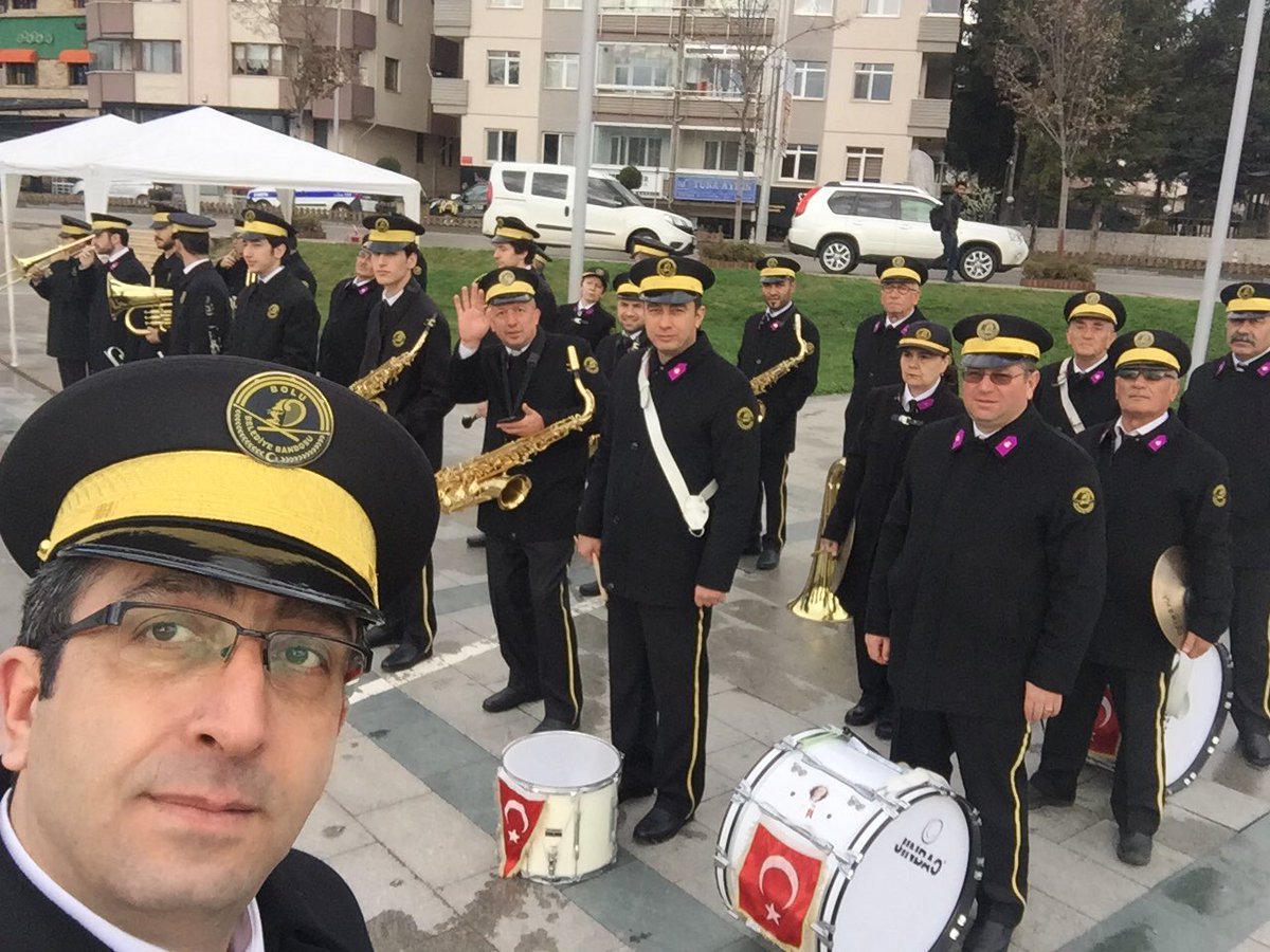 Bütün Doktorlarımızın 14 Mart tıp bayram-ı kutlu oksun...