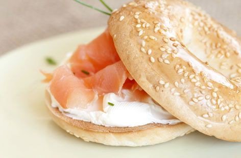 TheHugAMug's tweet photo. #DealoftheDay
Smoked Salmon and Cream Cheese Bagel. £2.95. #Deals #Offer #HumpDay #HugAMug #CoffeeShop #Brynhyfryd https://t.co/SAOPDNyHg7