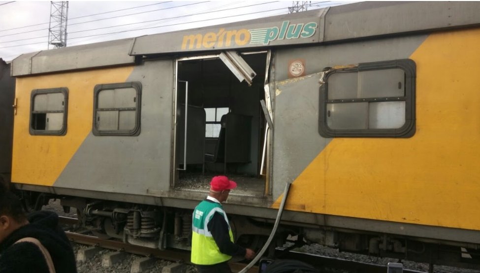 CHunsingerMP's tweet photo. A Metrorail train collided with a truck at Eerste River level-crossing‚ this morning causing hour-long delays on the Muldersvlei to #CapeTown line #rail #commutor https://t.co/XBtBK9y1QS