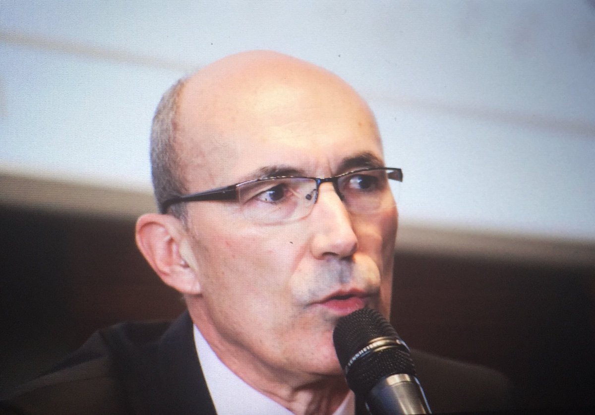FrancegazFR's tweet photo. TR1: Alain Mille, directeur du développement chez @GRDF «Le marché du logement collectif est tres gazier, sur les 400 000 logements construits chaque année , 200 000 se chauffent au gaz! C’est un vrai potentiel !  La #rénovationénergétique se fera elle par filière!  #bilangaz https://t.co/burrQKFYyj