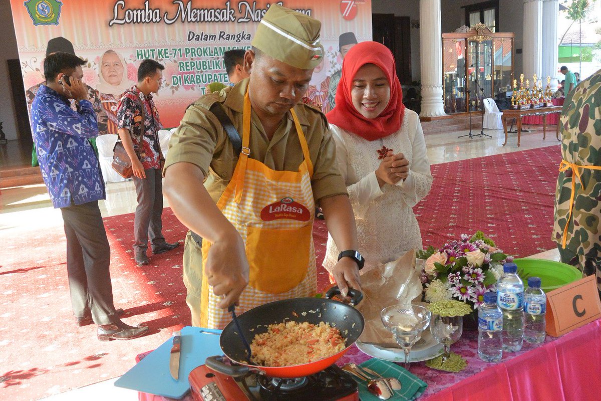 SullamulN's tweet photo. Lomba Memasak 17 Agustusan di Pendopo Delta Wibawa
#throwback https://t.co/9P6ucLqRxn