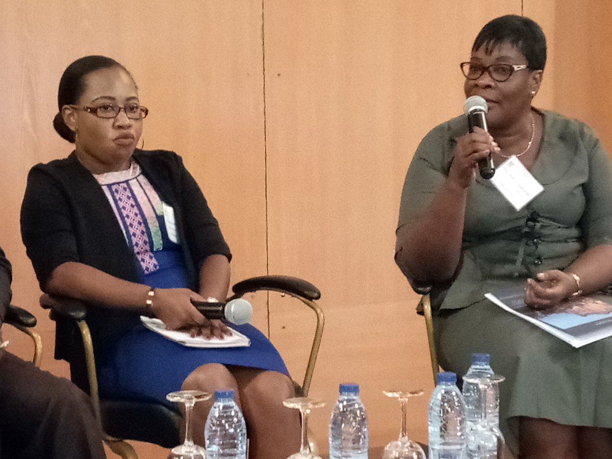 s3mper12's tweet photo. Bien représenté par @sorofingtraore et @MikaOuedraogo à la Séance XI: Discussion thématique répondre aux besoins des besoins en matière de contraception des adolescents et des jeunes à l'atelier #FP2020 
#kebetu 
#japfsn https://t.co/zAO9TmIeDB