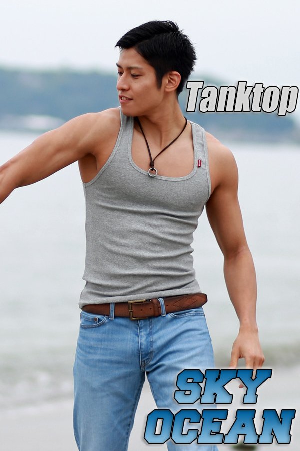 メンズファッションsky Ocean 鍛えた男の逆三角形な体をセクシーに演出するカットラインのタンクトップ シャツのインナーにもオススメです タンクトップ インナー 筋肉 T Co Yolwgirahz