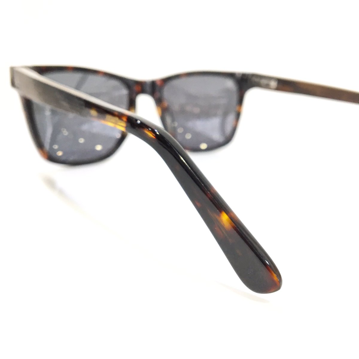 findyourbirds's tweet photo. A peek of our new Clarity range launching in April. We can't wait to show everyone these beauties! 🕶👓👈
.
#shareyoursun #birdsunglasses #new #launch #sunglasses #optical #cottonacetate #wood #frames #sustainable #fashion #polarised #joinourflock https://t.co/0ctU7OCSyn