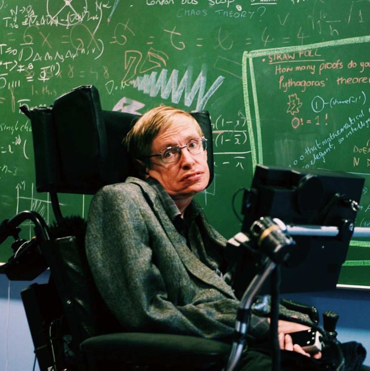 _OnlyFE's tweet photo. Intelligence is the ability to adapt to change - Stephen Hawking, 1942-2018. #StephenHawking #Science #Education #Cosmos #Space #Universe #Wonder https://t.co/LO68yhHom7