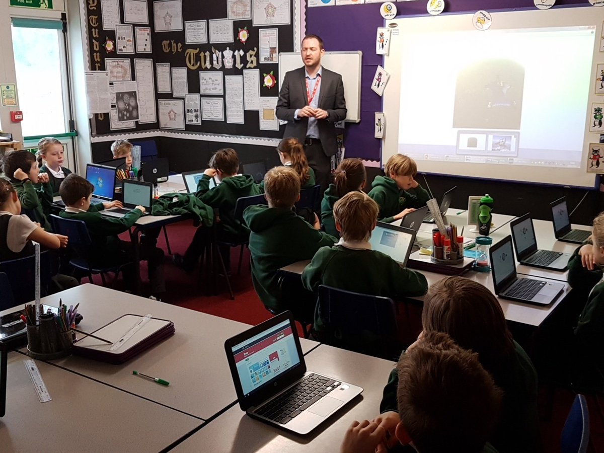 PenllergaerP's tweet photo. We are just getting started on our database lesson with Mr. Rees linked to our topic of extreme sports! #PPSICT #PPS3/4 https://t.co/PD61BL91JG