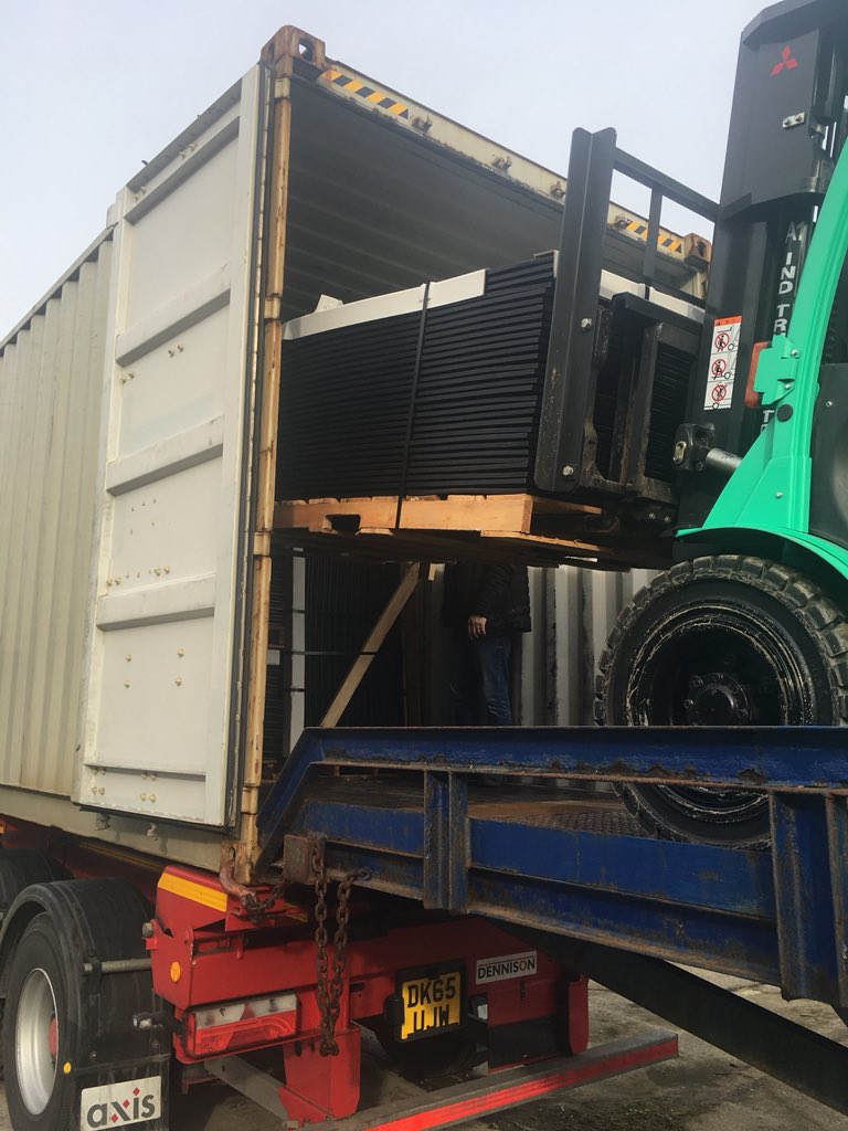 eusignature's tweet photo. Busy morning #container1 #stockreplenishment #DuraDeck #newstock #GroundProtectionMats https://t.co/jhIFnTYEyO