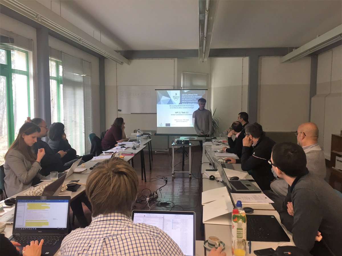 PEFCSpain's tweet image. ¿Sabías que astillas o huesos de aceitunas pueden utilizarse como biocombustibles? Lo explicamos en la 5ª reunión de seguimiento del proyecto #BiomasudPlus con las medidas y acciones para desarrollar un mercado sostenible de #biocombustibles sólidos para calefacción residencial