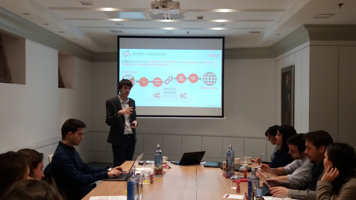 Fujitsu_ES's tweet photo. Queremos romper las barreras entre el mundo físico y digital con la IA con nuestra estrategia de Analítica Avanzada @albertmercadal https://t.co/x3oZvoR7M0