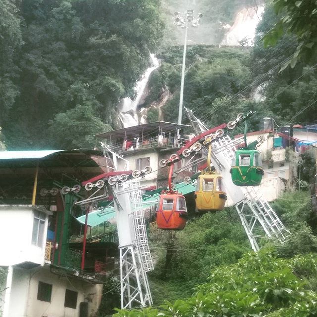 MUSSOORIE's tweet photo. Kempty Falls is just 13 kms away from @Mussoorie
A stream of water running throughout the year
The name Kempty is probably derived from the word 'camp-tea'
https://t.co/zTkiJcGgTR
#KemptyFalls #KemptyFall #Mussoorie #Uttarakhand #Dehradun #Waterfall #KemptyFallsMussoorie https://t.co/kMx0sw3Q4e
