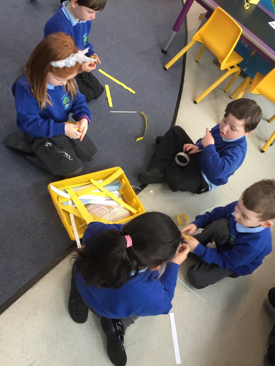 GrangeEYFS's tweet photo. Such hard work and determination for the STEM glider challenge! #grangestem https://t.co/yBZOeDOpdW