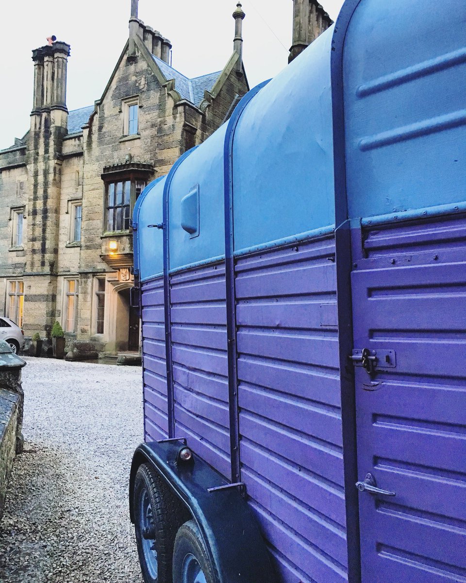 FaceBoxBoutique's tweet photo. First wedding of the year at Cressbrook Hall. What a lovely place and couple! 🎉✨✨ #weddinghour #photobooth #weddingideas #weddinginspo #weddingglitter #festivalwedding #bohowedding #outdoorwedding #horsetrailer https://t.co/2wD0LkQvKS