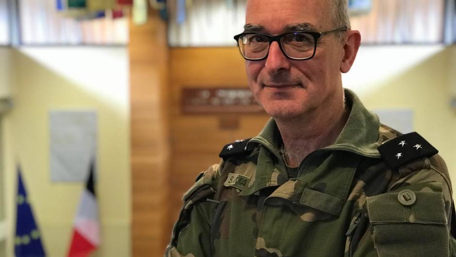 ThalesDefence's tweet photo. [#DefenceComms] 🗣️ Entretien avec Serge Maurice,1e officier nommé à la tête du #Comsic: "L'arme des transmissions est en pleine révolution" https://t.co/9VjPyV7o0K https://t.co/wRKVuFSbNF