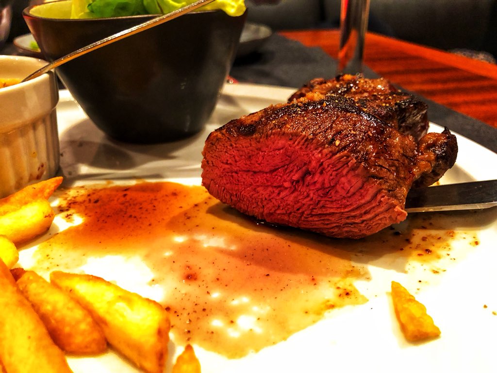 #Gestern #Abend in #Brüssel #Steak vom #Pferd 

#Firsttime #Spezialität #Belgien