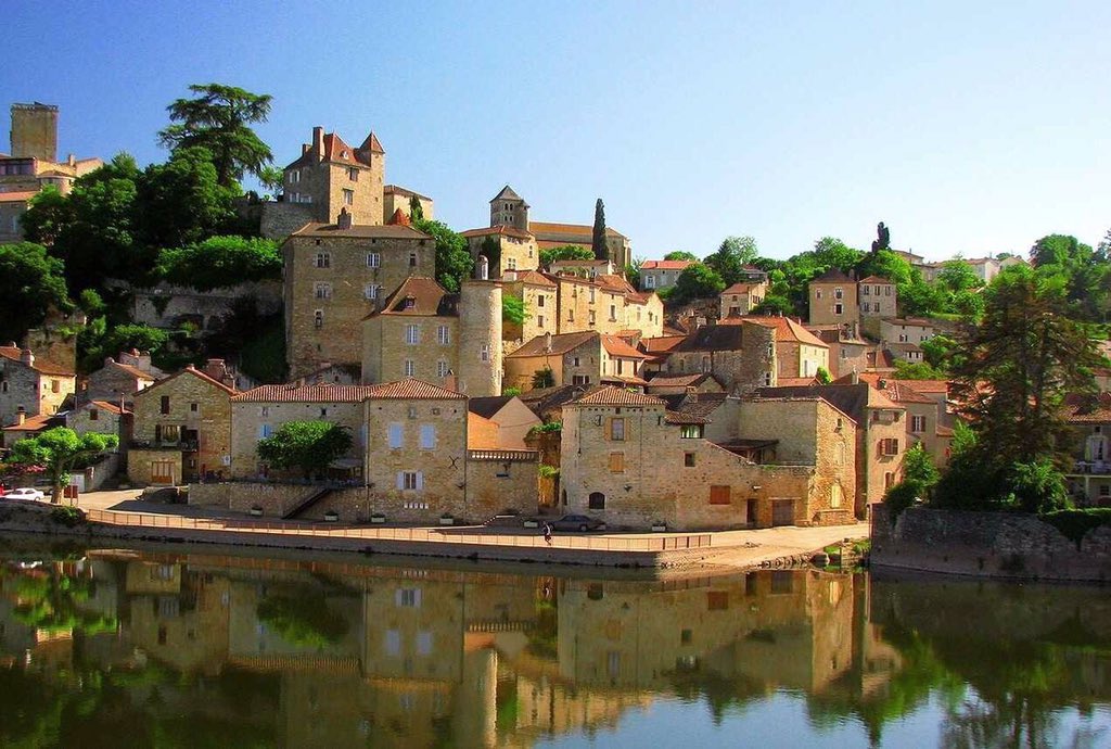 anticdispo's tweet photo. We’ll soon be beginning the casting process for #MuchAdoAboutNothing, touring UK cathedrals and France this summer. We’ll be looking for British and French actors and actor-musicians with a real passion for Shakespeare. If that’s you, get in touch. Please share! 🇬🇧🇫🇷 https://t.co/FH3Y8XAcm2
