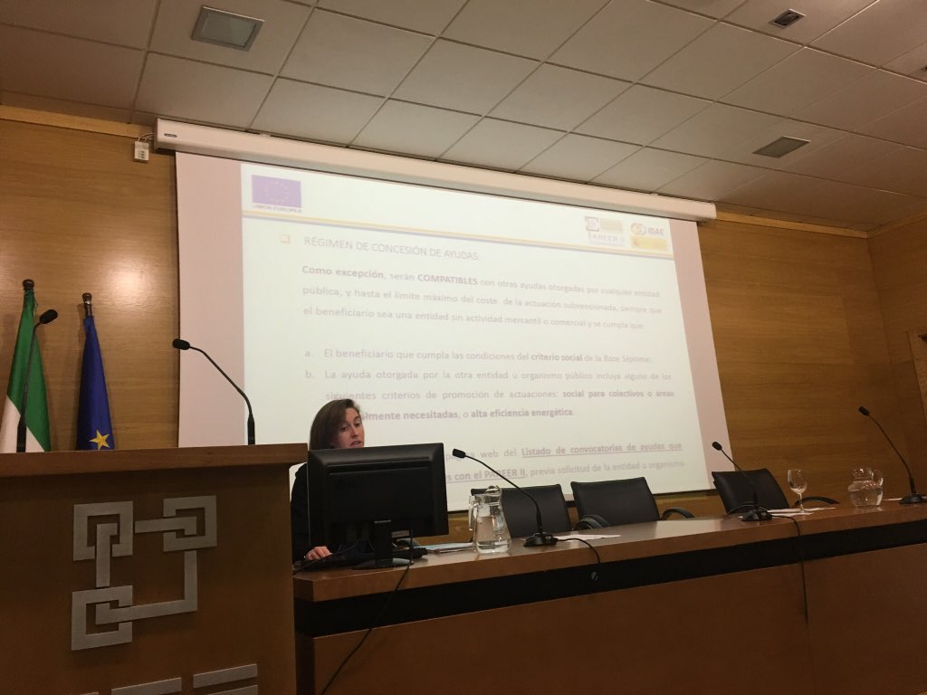 ClusterCsa's tweet photo. Izaskun de @IDAE_eficiencia nos presenta el programa de ayudas #pareerII que se encuentra en convocatoria abierta https://t.co/UPEz5Oyncg