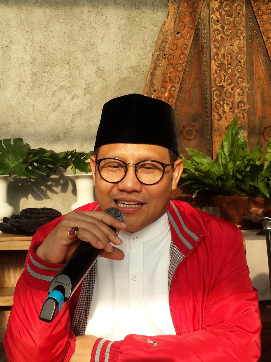 JUST IN ! <a href="/cakimiNOW/">A Muhaimin Iskandar</a>,  Ketum PKB: hari ini secara resmi saya deklarasikan diri sebagai calon wakil presiden utk Pilpres 2019 <a href="/idntimes/">IDN Times</a> #IDNTimesNews