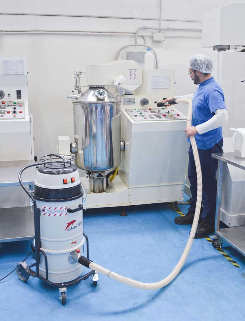 SocafSpa's tweet photo. L'#aspiratore industriale Mistral 202 DS aspira polveri, solidi e liquidi affrontando ogni tipo di sporco. Ecco perché li chiamiamo #bidoni #aspiratutto. Per la pulizia infallibile del tuo ambiente industriale scegli l'aspiratore Socaf che fa al caso tuo! 
https://t.co/G6pXcA9OVP https://t.co/aMmbtvPb8L