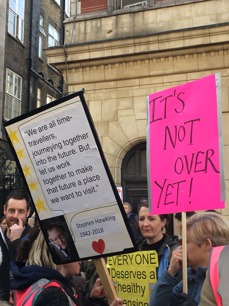 UCL_Solidarity's tweet photo. Second march of solidarity for pensions, pay and education. #ucustrikes #USSstrikes #NoCapitulation #StudentStrikeSolidarity #MyProfsPensionMyEducation https://t.co/IHDd7HEMNX