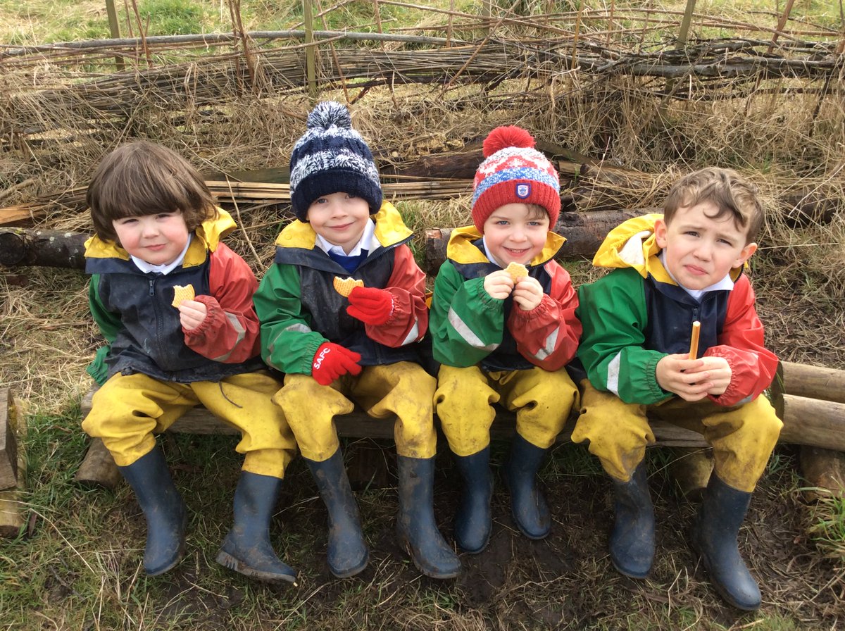 StMarysSchoolRC's tweet image. Reception enjoyed a trip to #forestschool this morning! #outdoorlearning