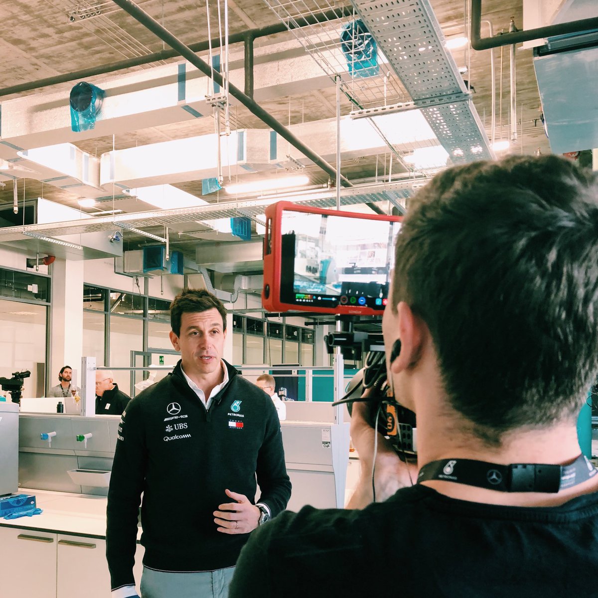MercedesAMGF1's tweet image. 🎥 Want to go behind the scenes at the PETRONAS Global Research &amp;amp; Testing Centre? Keep an eye on our channels!! 😉 

#FluidTechnology @PET_Motorsports