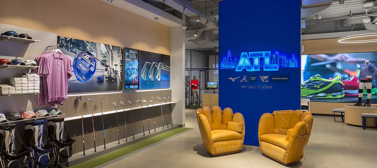 correrporquesi's tweet photo. Mizuno Store EEUU con diseño de Miller Zell. Una tienda emblemática que ofrece la posibilidad de sumergirse por completo en Mizuno.
#PowerToPerform #Mizuno #MizunoStore https://t.co/DK4pi5guFx