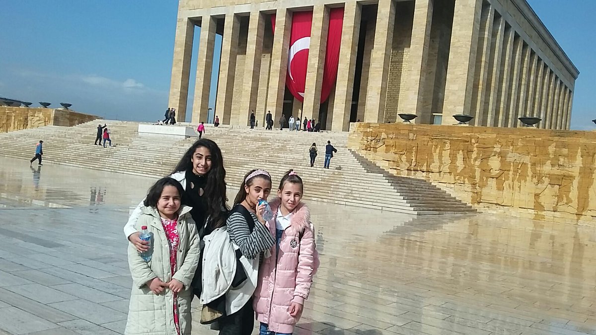 CaldiranKedem's tweet photo. GAZETECİLİK KULÜBÜ - ANITKABİR GEZİSİ KEYİFLİ ANLARI...(13.08.2018) @keciorenkedem https://t.co/F2AMNU1OaC