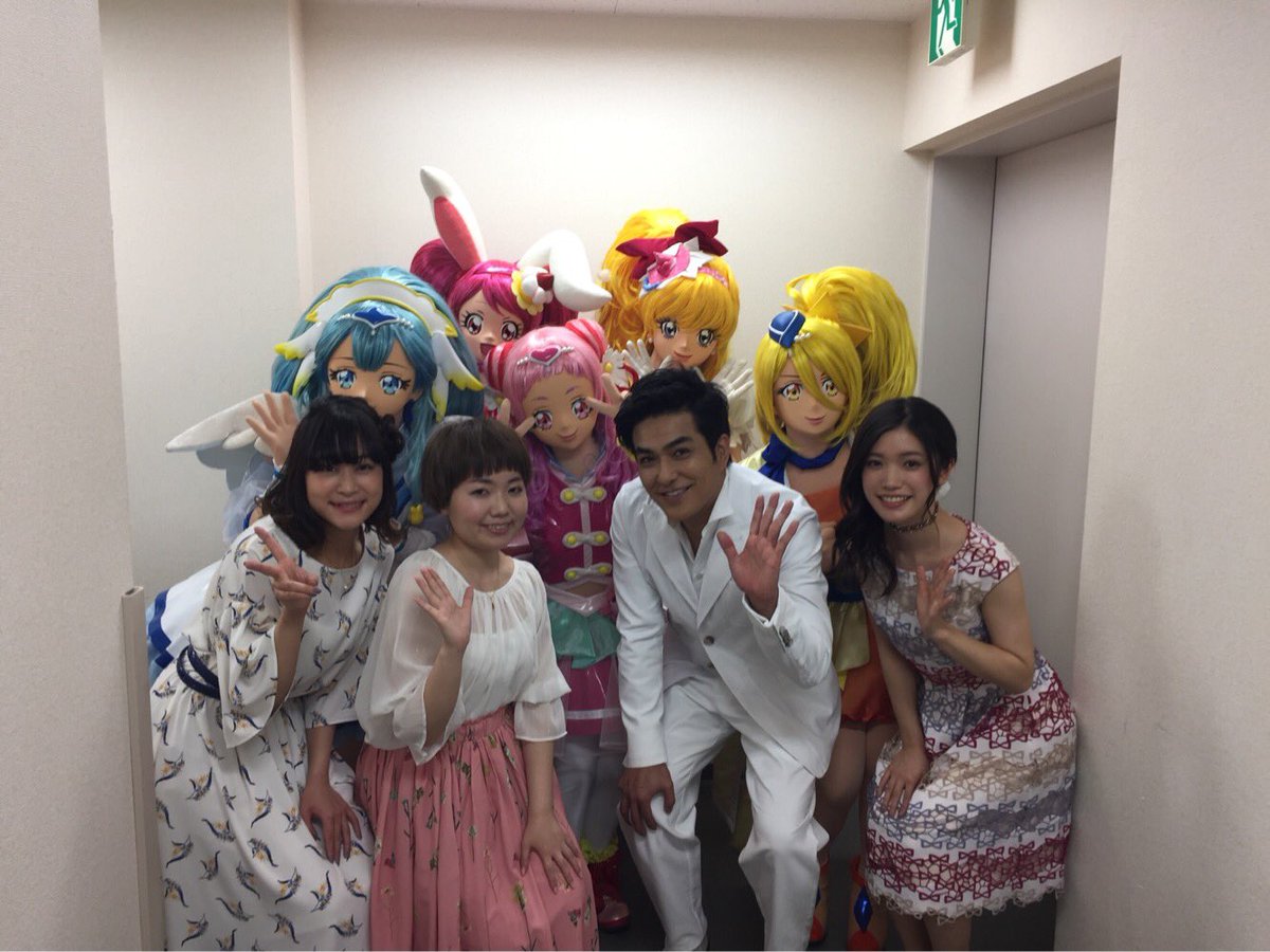 映画トロピカル ジュ プリキュア 雪のプリンセスと奇跡の指輪 舞台裏では こんなお写真をパチリ イベント中 北村さんは終始キュアエールにメロメロでした 北村さんが演じるウソバーッカはプリキュアの敵ですが とってもチャーミング ぜひ