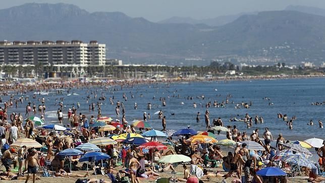 TheBrickLobby's tweet photo. Las provincias costeras representan un importante atractivo en la #inversioninmobiliaria en España. #Valencia, se situó el pasado verano, entre las cinco provincias preferidas para comprar casa, según el Instituto Nacional de Estadística.
https://t.co/XmsCDQq61a https://t.co/7um6PyVz77