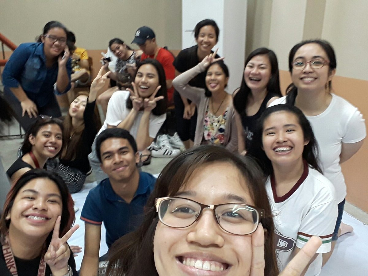 BehSci2015's tweet photo. mga mahilig sa libreng pakain charot hahahaha #BehSciYad2018
#maylechon #muchfood #verywow #tambaynight https://t.co/odprUDevio