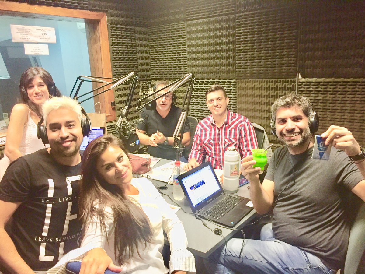mancinienlauno's tweet photo. Buen día!!! #Arrancamos #Miércoles #Alegría  #Lamañanaconmancini @fermanciniok @ClarkMariana  @francoveri @nelborquez @RJUrrestiok https://t.co/DiTk4hgusd
