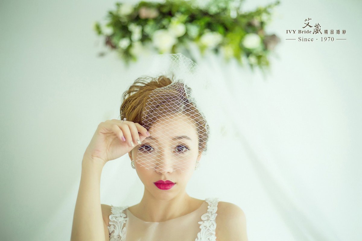 IvyBrideTW's tweet photo. 如時尚雜誌般的風格，
除了浪漫美拍也能很個性。
婚紗照一輩子一次的大事，
艾葳精品婚紗一直用心對待，
讓每對新人都能擁有獨特的故事感婚紗照。
💟 電話預約 ➤ 02 2356 0388
💟 Line@ 預約 ➤ https://t.co/icLfFaicQ2 
✮ 艾葳精品婚紗 | 台北市愛國東路42號 ✮ https://t.co/gY3Jx2fTn0