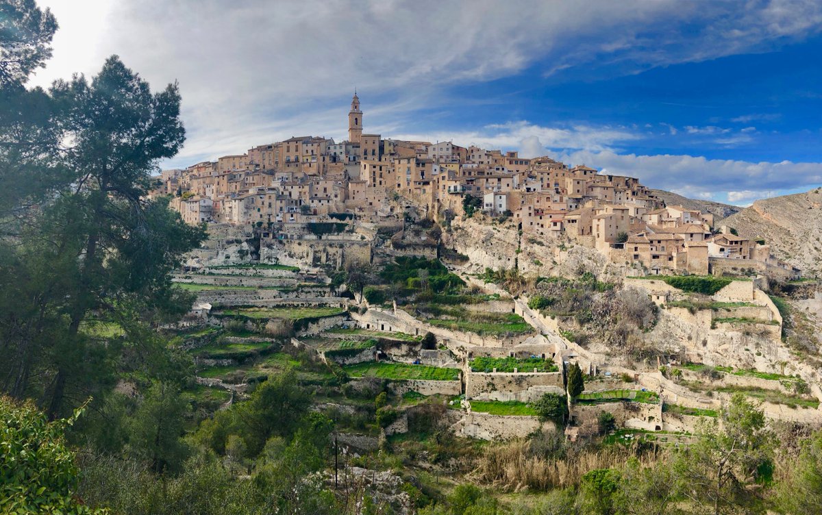 paconadal's tweet photo. Hoy estoy de rodaje en Bocairent, uno de los pueblos más bonitos de la Comunitat Valenciana. ¿Os lo parece a vosotros también?@bocairenturisme https://t.co/K43f4LTJFp