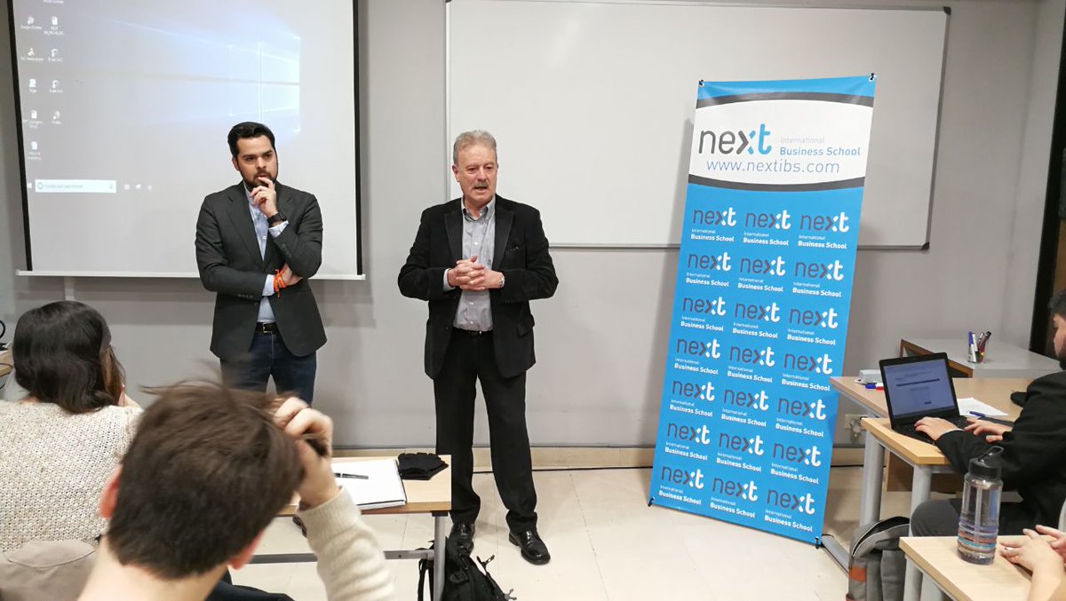 Nextibs's tweet photo. @ferdeparamo , secretario de #comunicación y diputado de @CiudadanosCs imparte una clase de comunicación #política a los alumnos del Máster de Comunicación de @Nextibs con @mcampovidal #ClaustroNext https://t.co/0okpUPr6R9