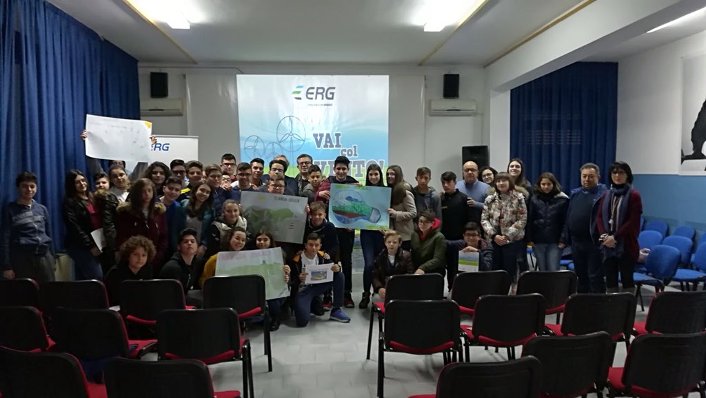 ERGnow's tweet photo. 💨 #VaicolVento!” 2018 oggi per la prima volta a #Partanna nella Valle del #Belice con i ragazzi 👨🏻🎓👩🏻🎓👩🏻🎓della “Levi Montalcini” #educazioneambientale #WindEnergy #vcv18 https://t.co/VUHQSD4P5a