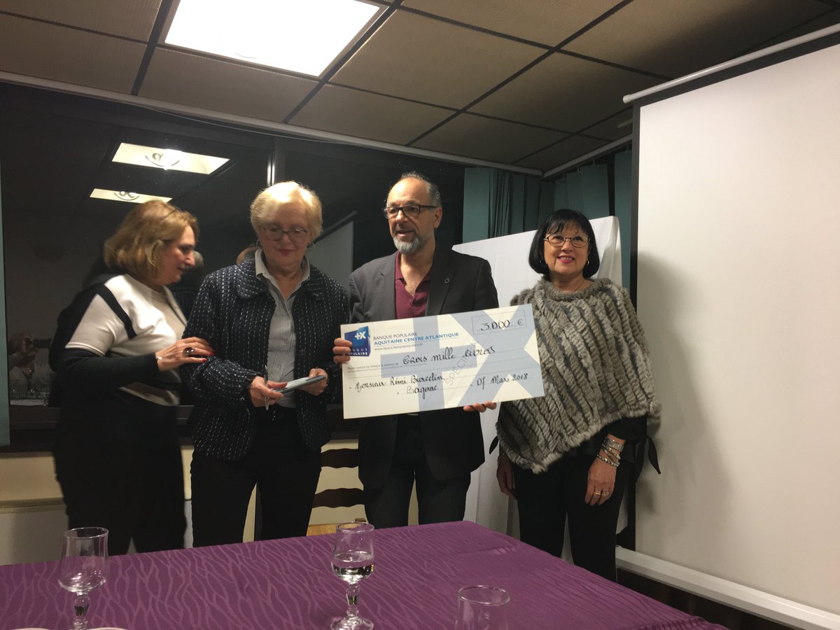 Rémy Burcelin, vient de recevoir le prix du <a href="/LionsClub/">Rugby Rokeby Lions Club</a> pour ses travaux sur le microbiote et la santé.  C’est l’occasion de rappeler que les travaux de son laboratoire sont de véritables avancées concernant la santé et le bien-être. Bravo #innovation #bio bit.ly/2BtlT5p