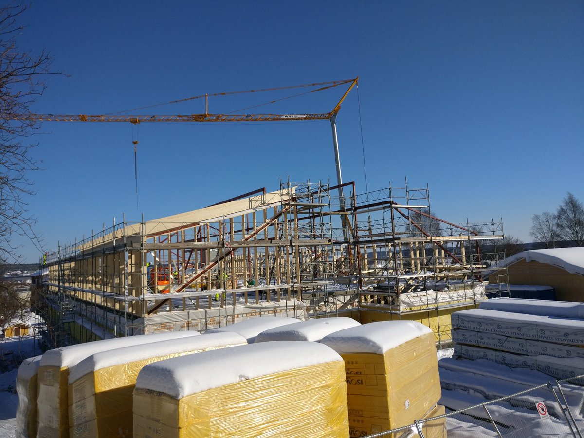 Nu börjar konturerna växa fram på riktigt! Det har hänt mycket med bygget under sportlovet #nyaskm2020