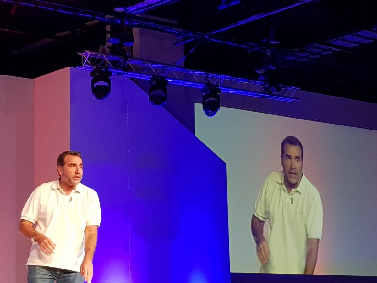 CandyTothill's tweet photo. Barriers to entry into markets have changed dramatically over the last 10 years. People don't buy products anymore.They buy credibility. - @lloydcornwall @ProudlySA #BuyLocalSummit2018 #brandlove #entrepreneurship #food4thought https://t.co/8o9N4pXMes
