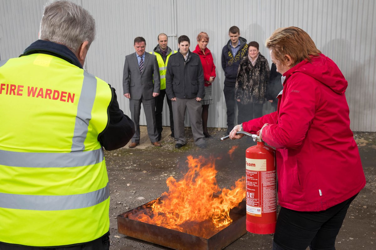 AbbotFire's tweet image. Do you have designated #Firewardens on site? Are they up-to-date with their responsibilities? If not, get in touch today to enquire about #Firesafety training sessions abbotfiregroup.co.uk