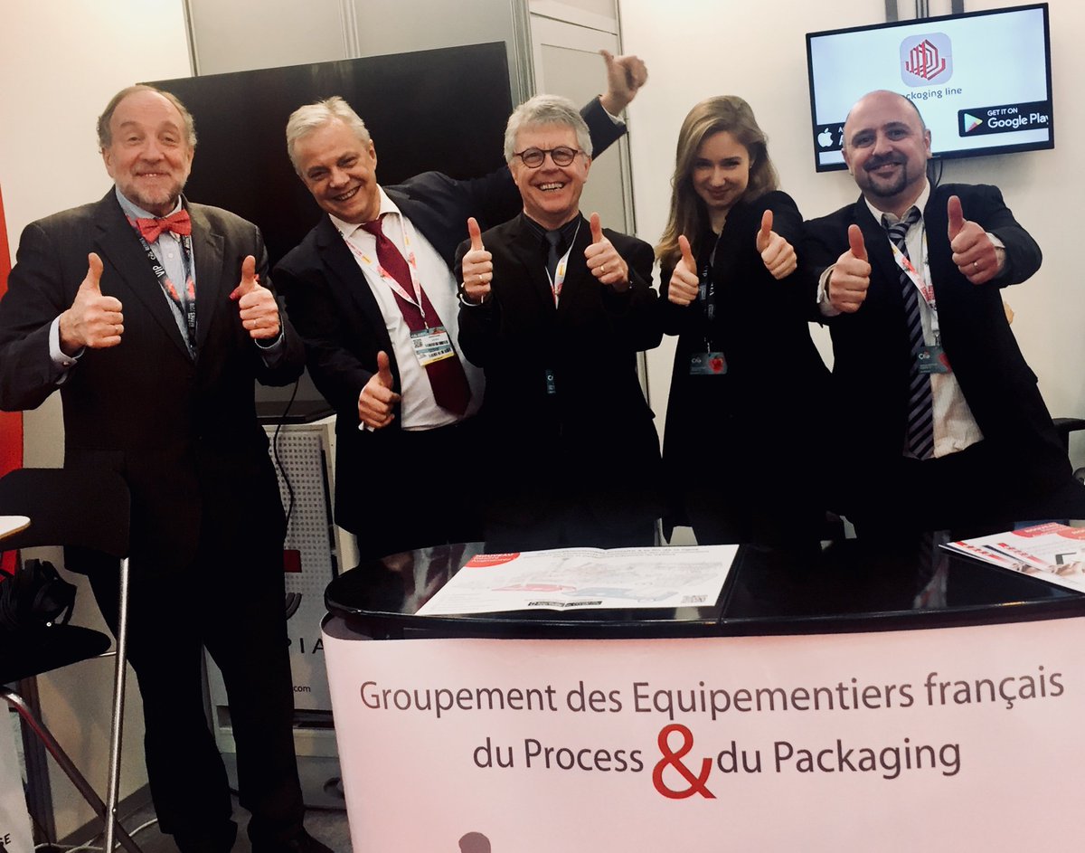 GEPPIA's tweet photo. 👍🏻 Pouces'up 👍🏻 pour la DreamTeam  @GEPPIA 💥 #CFIA Rennes 
10 pouces levés (likes) = La team se tatoue #FrenchFab sur le front 
100 pouces levés (likes) =  On poste @lchasset qui fait la danse du coq 
1000 pouces levés (likes) = La team se déguise en coq @LaFrenchFab https://t.co/NiY4wbS6md