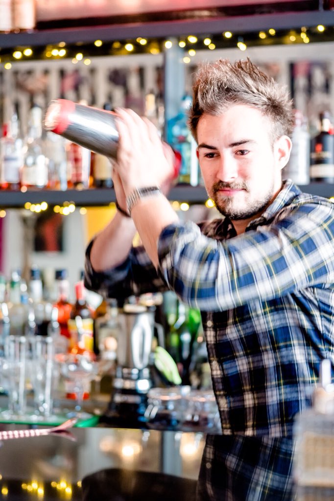 Rockandrosenews's tweet photo. ✨✨We’re so excited and proud of our wonder Adam!! We’ve been chosen to exhibit at @Cocktailsinthec this year! Thank you @Disaronno_UK for all of your support! 🙌🏼 #londonbar #awardwinningbar #cocktailsinthecity #rockandrose 🌹🌹🌹 https://t.co/G6Ei4xDyYY