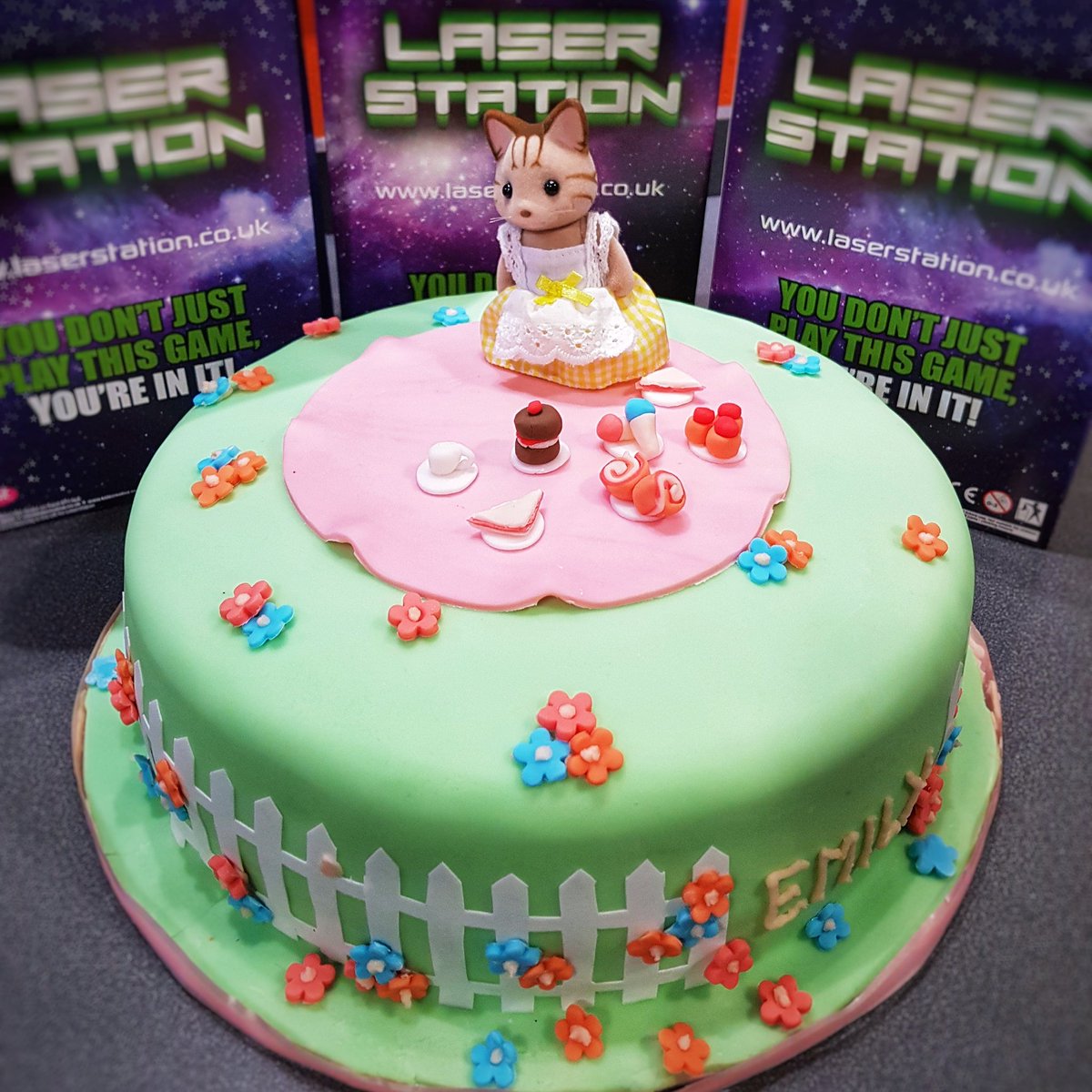 LaserstationUK's tweet photo. Another fantastic cake here at Laserstation! #LaserstationUK #Braehead #Glasgow #FunWithALaserGun https://t.co/fGeAgB611y