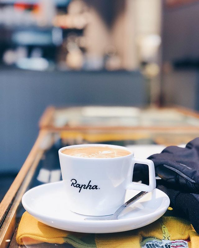 dtm_co's tweet photo. Evidence suggests that more of my mornings should start with a ride and coffee.
—
#cycling #mood #londoncycling #cyclelove #rapha #coffee #londoncoffee #raphasoho #raphaldn https://t.co/IXeVavFber https://t.co/VKPu4eyqDb