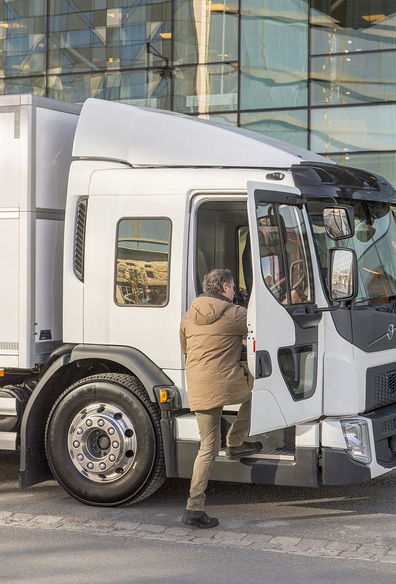 .@VolvoTrucksUK has extended the low-entry cab range for the Volvo FE with several new features for demanding tasks in urban areas, with most of the options centering on improved safety and productivity. #UrbanLogistics #DirectVisionStandard