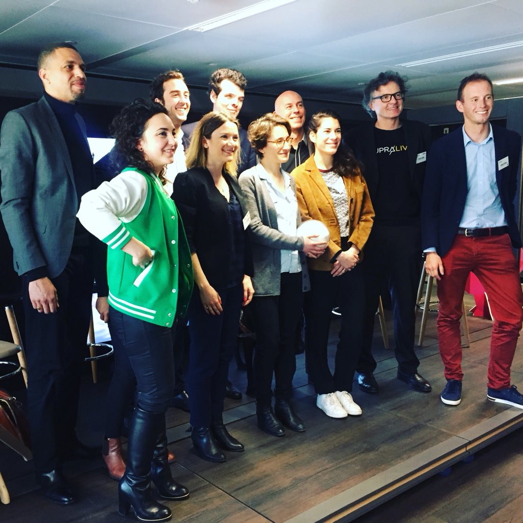 A_Acoustics's tweet photo. Photo de famille #laureatsaccessibilitenumerique #techforhandicap #handitech @frenchtechcentral @joinstationf @Bpifrance #supralive #livemusicforall #sonpersonnalisableenconcert https://t.co/5Avw62AOHH