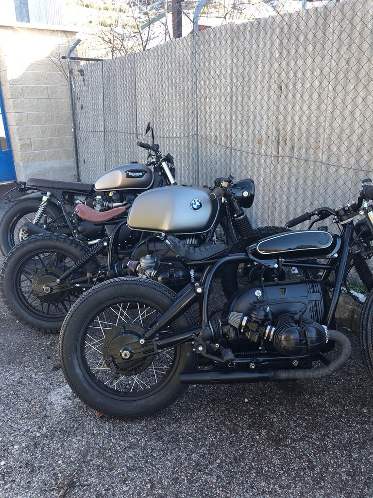 CafeRacerDreams's tweet photo. Determined people working together can do anything🌪

#caferacer #caferacerdreams #crd80 #crd102 #crd99 https://t.co/aPGZaIL82F
