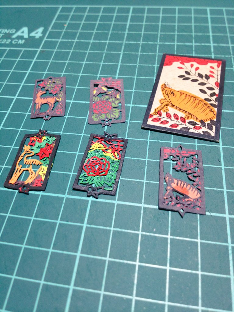 Miki Rokka 切り絵 花札の切り絵 試行錯誤中パート2 切り絵 花札 花札娯楽 Paperart